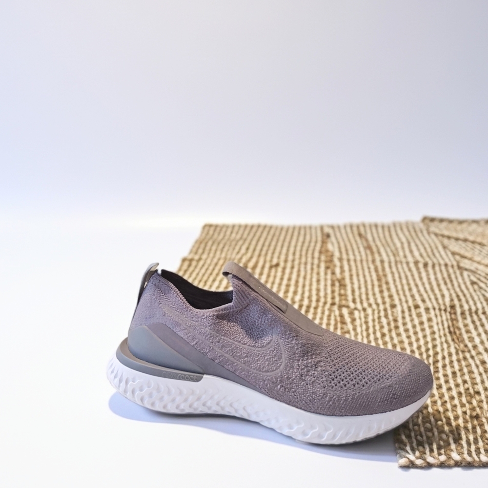 Wmns Epic Nike Phantom React Flyknit 'Gunsmoke' N… - image 2